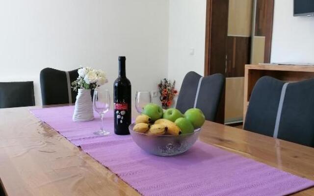 APARTMENT "B" 50 m from the beach