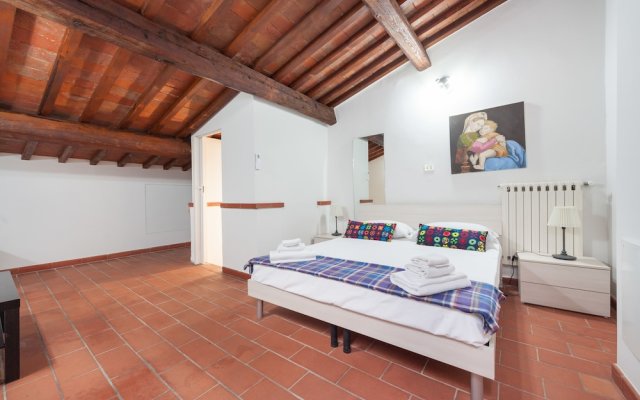 Short-let Florence Apartment Parione