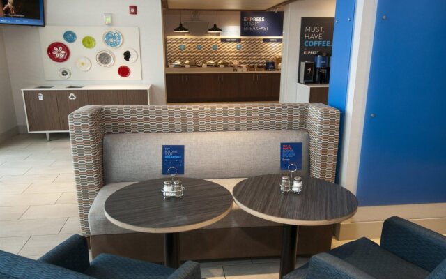 Holiday Inn Express & Suites Johnstown by IHG