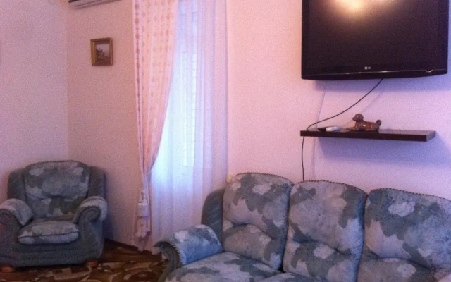 Guest House on Ulitsa Svyatogo Georgiya