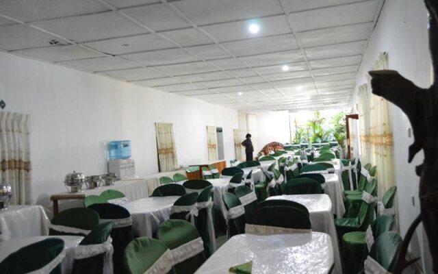 Green Valley Holiday Inn
