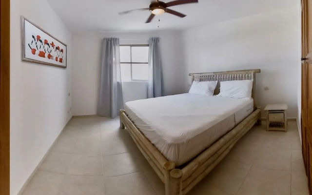 Las Terrazas Condo - Los Corales Village