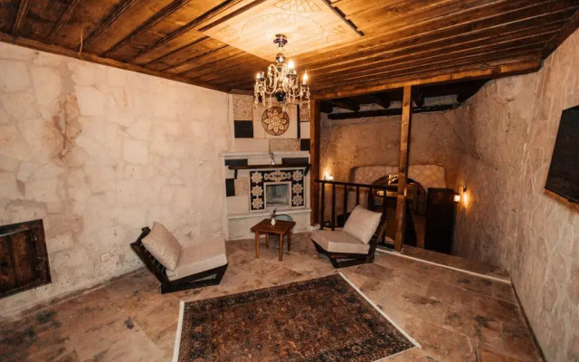 Vanessa Cave House