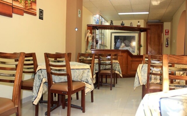 Hotel Grand Cesars
