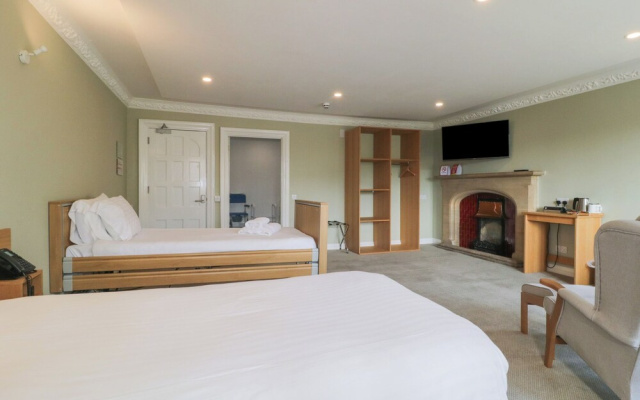 Harcombe House Rooms Accessible Ground Floor Twin