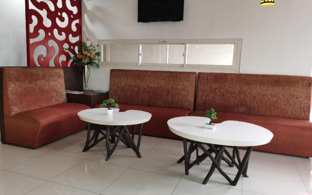 OYO 90075 Feliz Hotel
