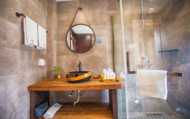Wuzhen Ziye Musu Inn