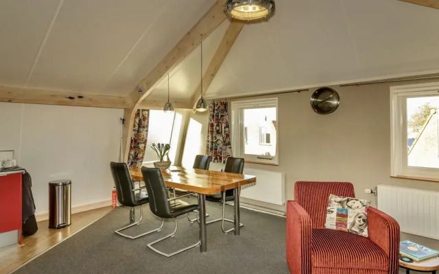 Modern Holiday Home in Easterlittens with Fishing Near