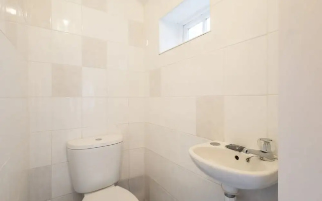 Host Stay Heather House