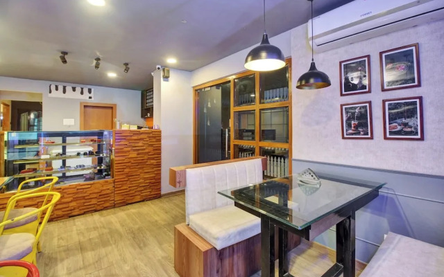 Hotel Clarks inn Near IGI Airport