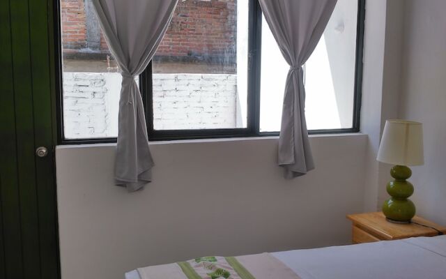 Tropicus 22 Romantic Zone Simple Room with Balcony