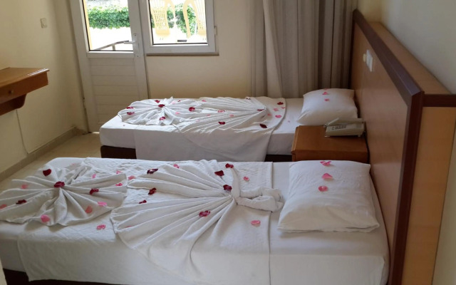 Caner Hotel