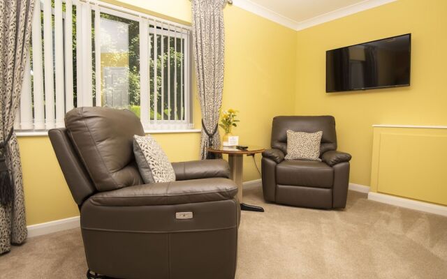 Bridleways Guesthouse & Holiday Homes