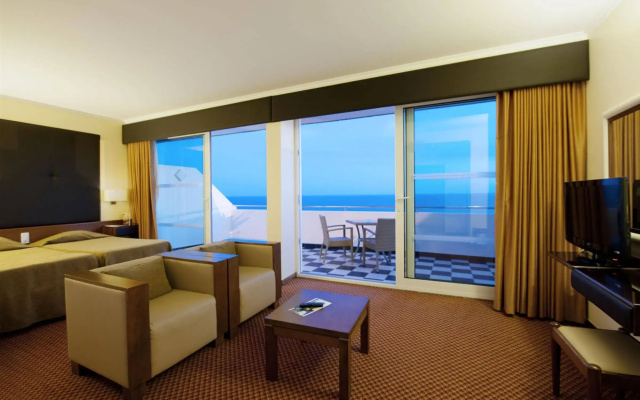 Hotel Orca Praia – Adults Only