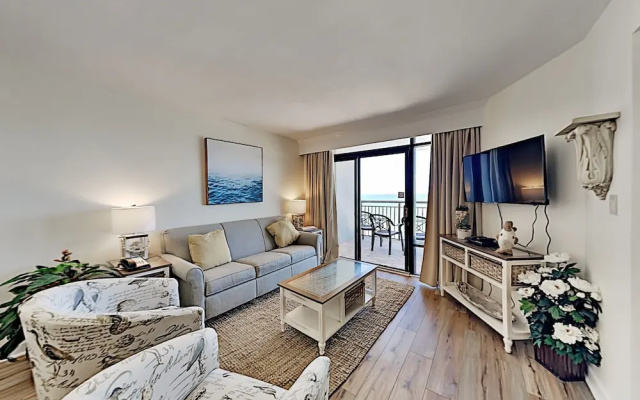 1559gran 3 Bedroom Condo