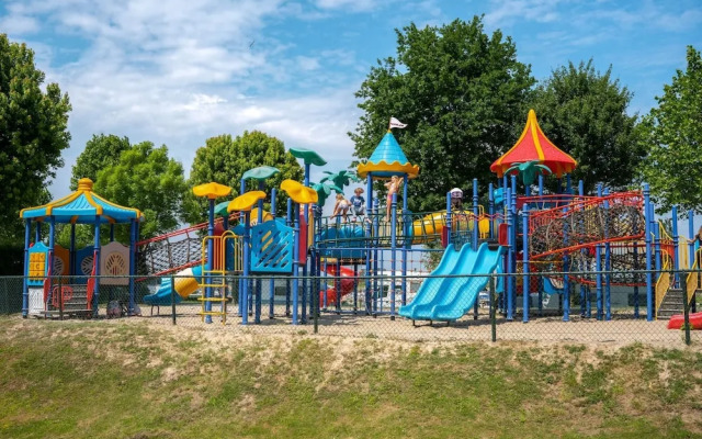 Tiny River House 2 Guest