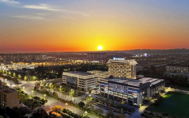 Wyndham Qujing Luliang
