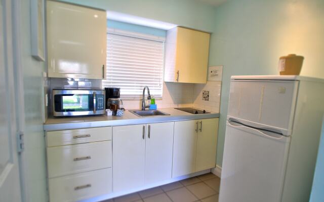 Hollywood Beachside Boutique Suites