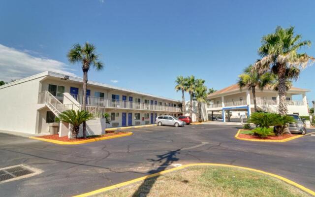 Motel 6 Destin, FL