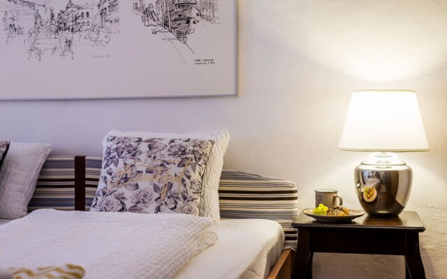 Midtown Apartments