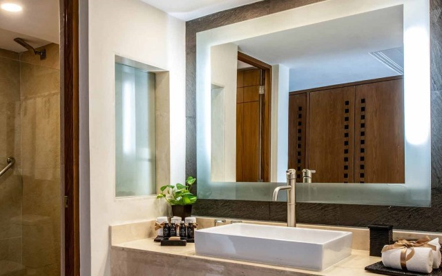Royal Select at Grand Park Royal Cancun-All Inclusive-Adults Only