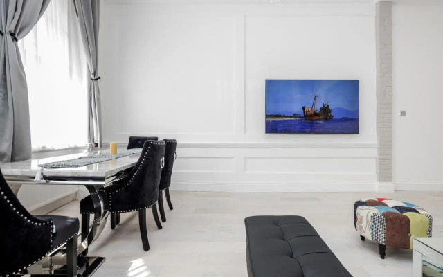 Oxford Street 2 Bed Apartment