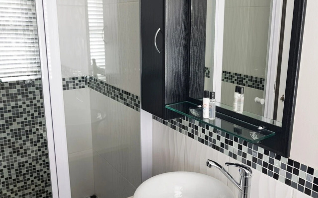 Seasons of Serenity, Langebaan 8-sleeper