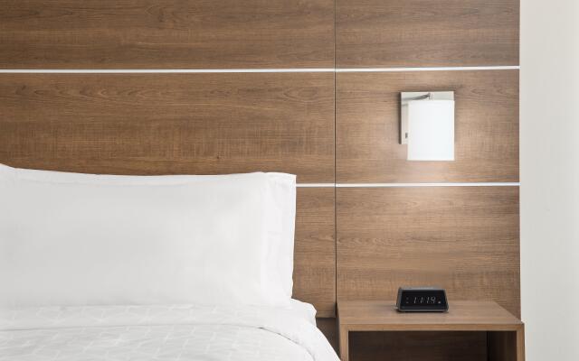 Holiday Inn Express & Suites Palm Bay by IHG