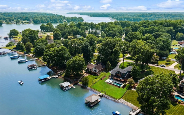 Elysian Shores W/heated Pool & Optional Boat Rental