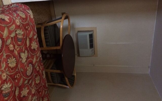 Budget Inn