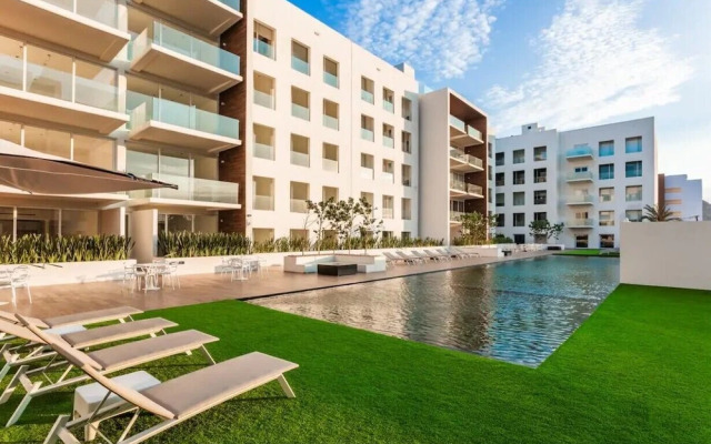 3BD Condo near Beach and Marina