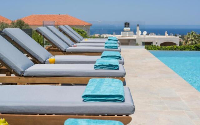 Azatis Luxury Villa