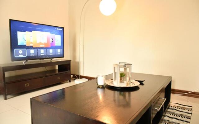 Spacious Self-Catering Apartment at Etuna Gardens.