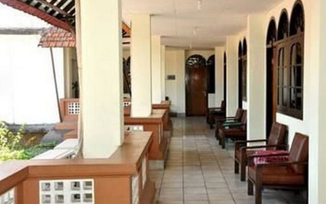 OYO 3244 Grand Chandra Hotel