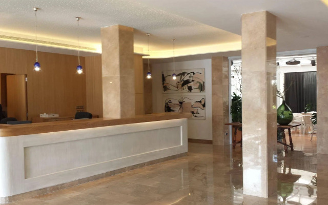 Puerto Azul Suite Hotel