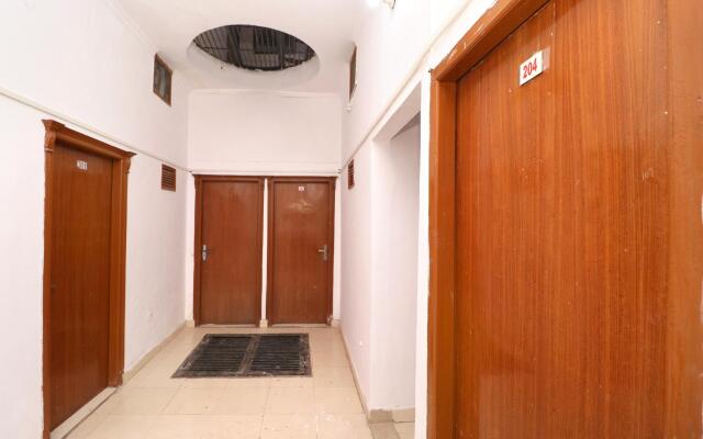 OYO 28409 Hotel Big City