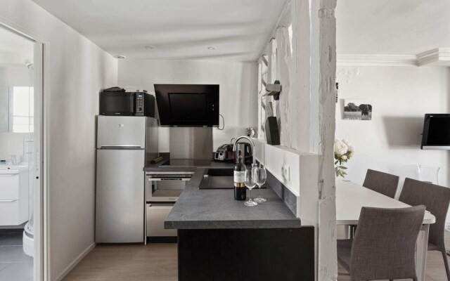 Modern Apartment Near Opera Garnier