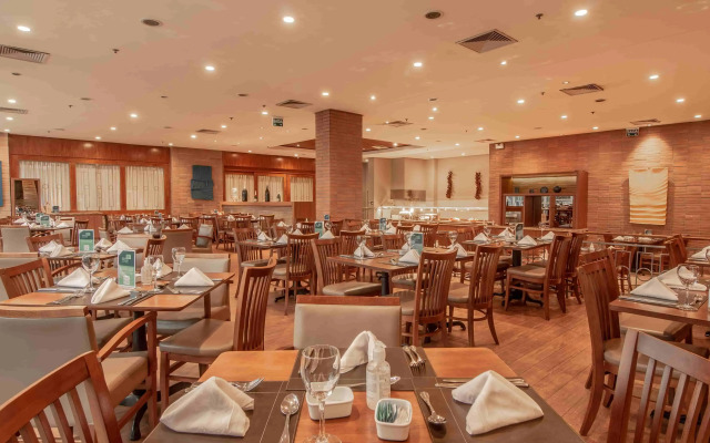 Hotel Deville Prime Porto Alegre
