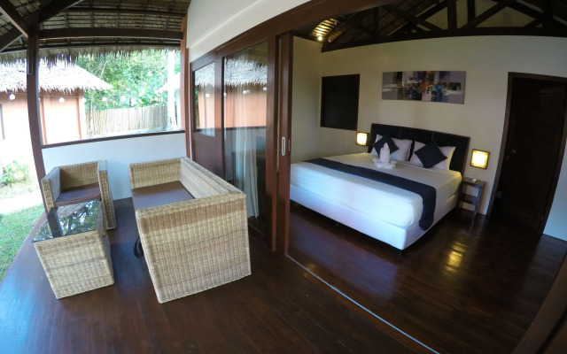 Last Frontier Beach Resort - Adults Only