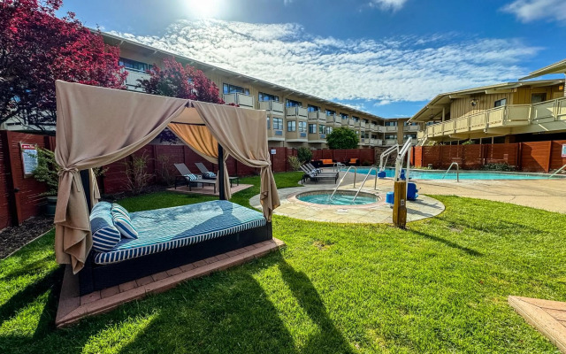 The Lodge at Tiburon