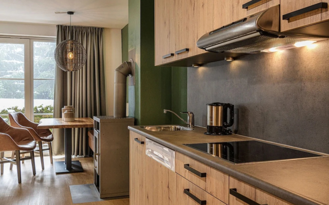 Hilltop Apartment in Viehhofen With hot tub