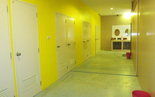 Treechart Hostel