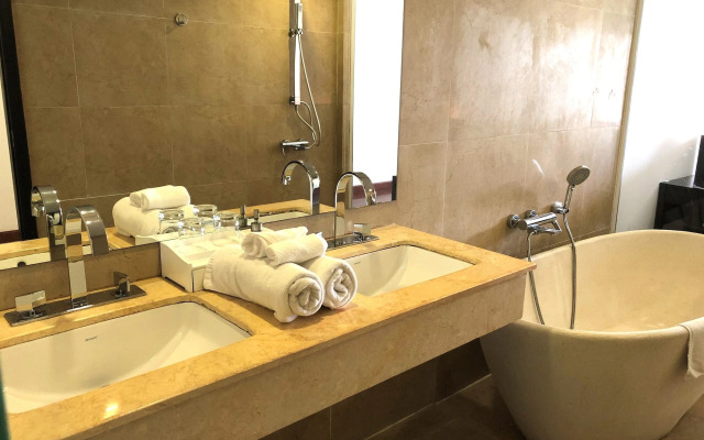 Thanh Binh Riverside Hotel