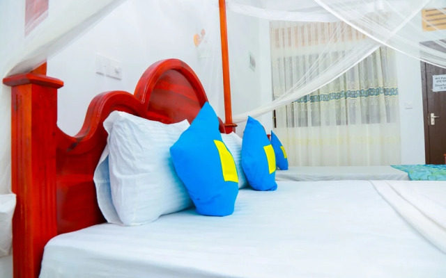 Rock Paradise Beach Cabana