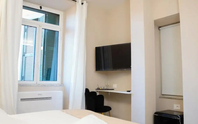 Suites 215 Colosseum - Guesthouse