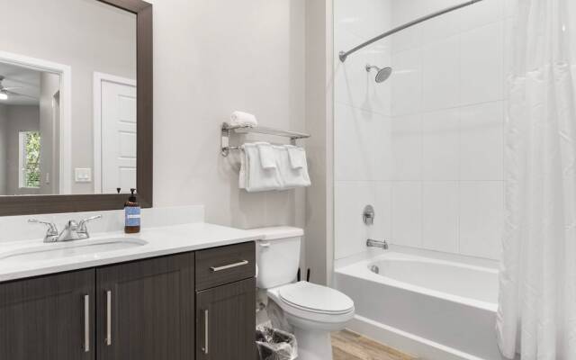 CozySuites at Vela Camelback