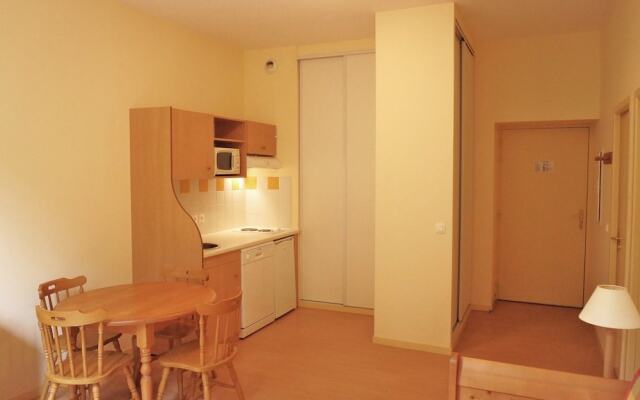 Logement n103 4pers face aux Thermes