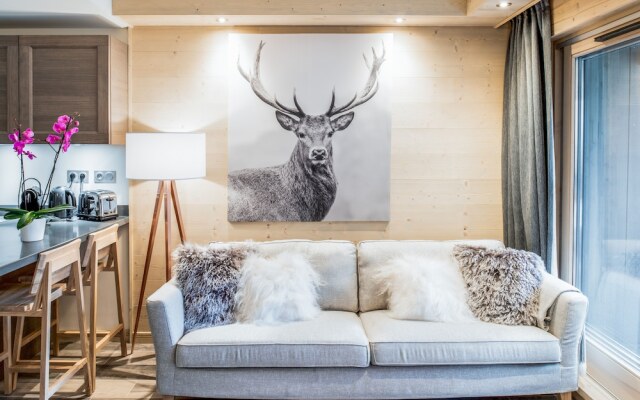 Mammoth Lodge by Alpine Resorts