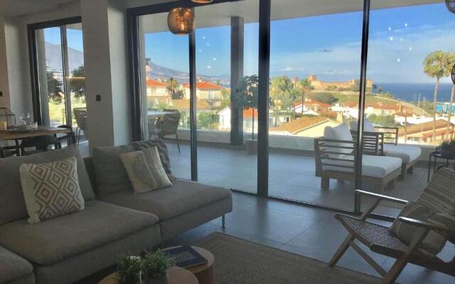 The View Luxury Vacation Apartment 5