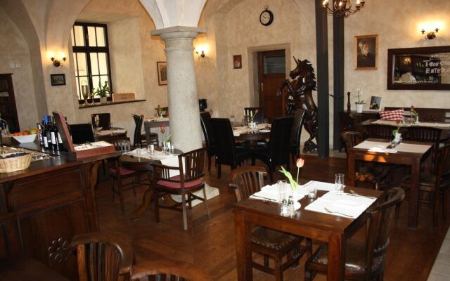 Schlosshotel Trest (Zamecký)